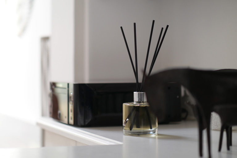 Medium Reed Diffuser by Spry